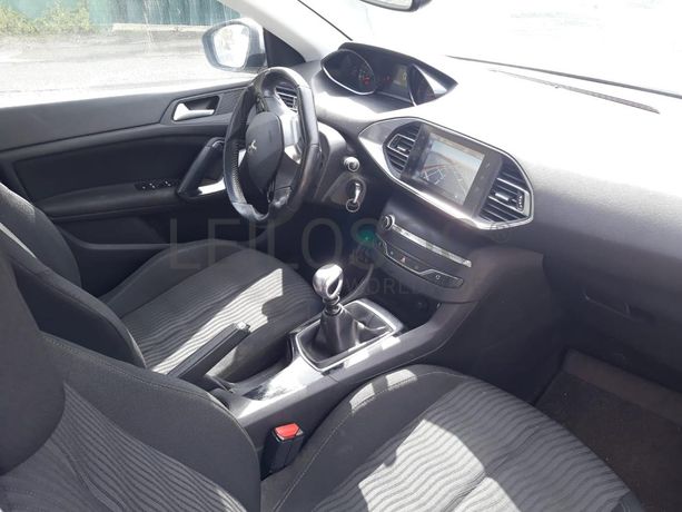 Peugeot 308 SW 1.6 BlueHDI · Ano 2014