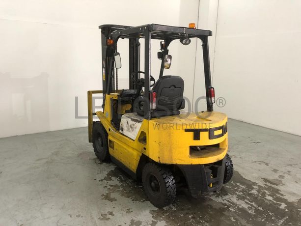 Empilhador TCM FD20Z2S