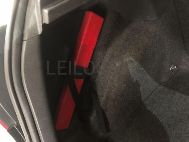 Volkswagen Golf 1.9 TDI · Ano 2006