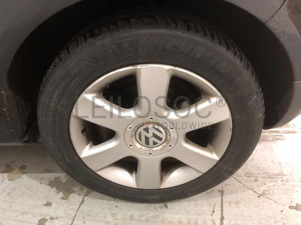 Volkswagen Golf 1.9 TDI · Ano 2006