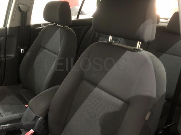 Volkswagen Golf 1.9 TDI · Ano 2006