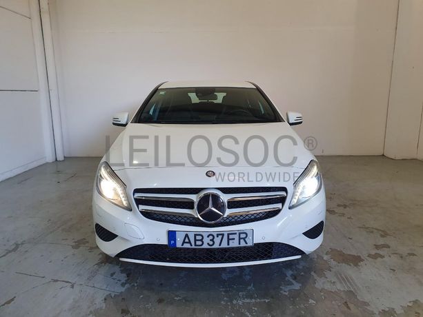 Mercedes-Benz A200 CDI · Ano 2015