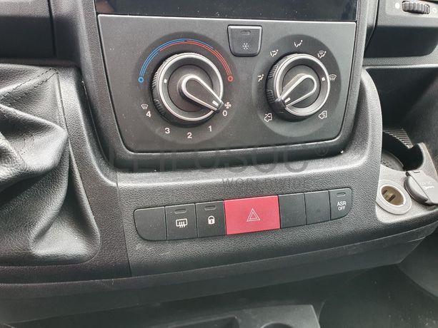 Citroën Jumper 2.2 BlueHDI · Ano 2020