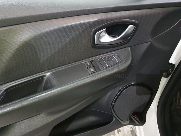 Renault Clio 0.9 TCE · Ano 2018