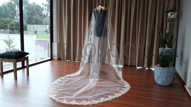 Grande Leilão de Vestidos de Noiva e Cerimónia