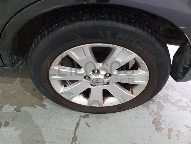 Mitsubishi Outlander 2.0 DI-D · Ano 2007