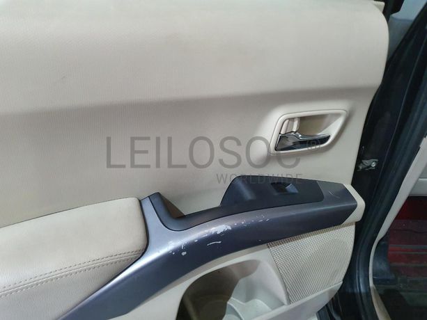 Mitsubishi Outlander 2.0 DI-D · Ano 2007