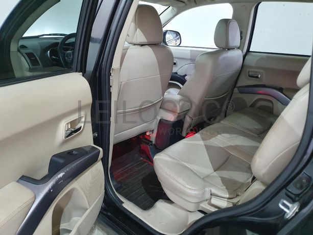 Mitsubishi Outlander 2.0 DI-D · Ano 2007