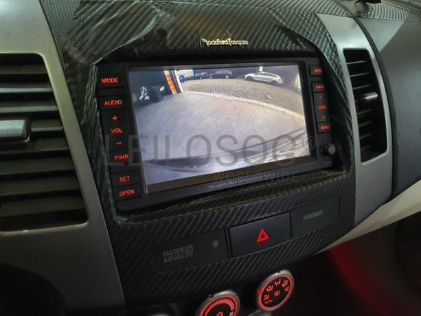 Mitsubishi Outlander 2.0 DI-D · Ano 2007