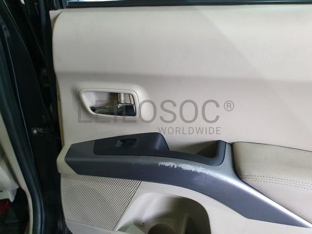 Mitsubishi Outlander 2.0 DI-D · Ano 2007