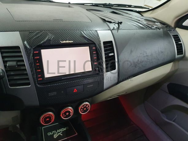 Mitsubishi Outlander 2.0 DI-D · Ano 2007