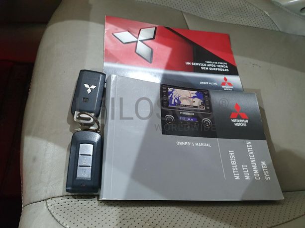 Mitsubishi Outlander 2.0 DI-D · Ano 2007