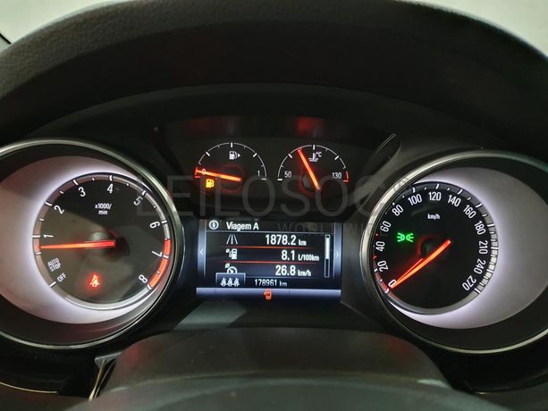 Opel Astra 1.4 Turbo · Ano 2017