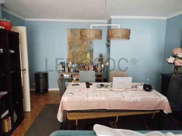 Apartamento T3 c/ logradouro · Vila Nova de Gaia