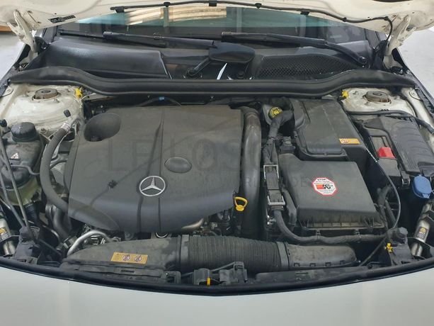 Mercedes-Benz CLA 200 CDI KIT AMG · Ano 2015
