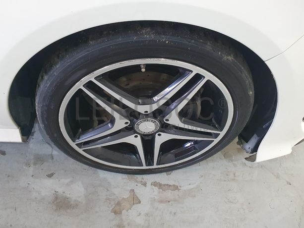 Mercedes-Benz CLA 200 CDI KIT AMG · Ano 2015