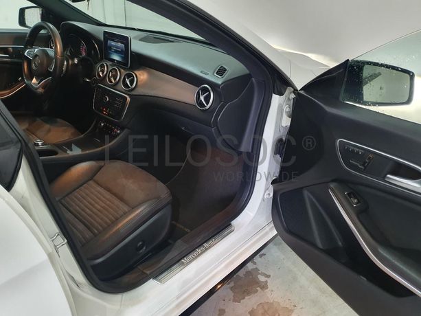 Mercedes-Benz CLA 200 CDI KIT AMG · Ano 2015