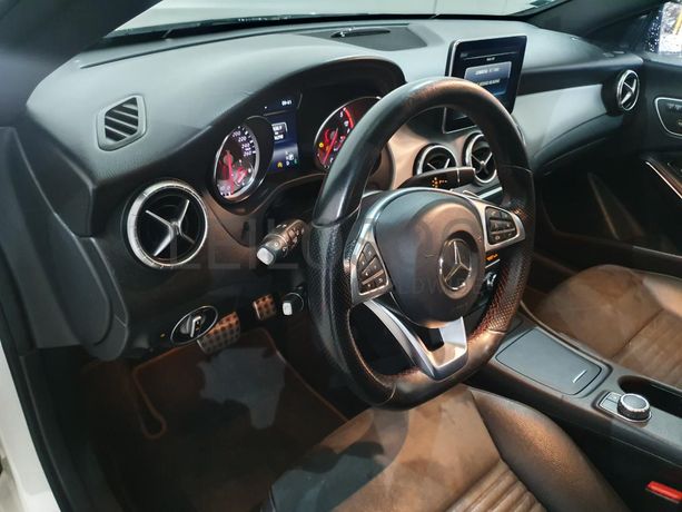 Mercedes-Benz CLA 200 CDI KIT AMG · Ano 2015