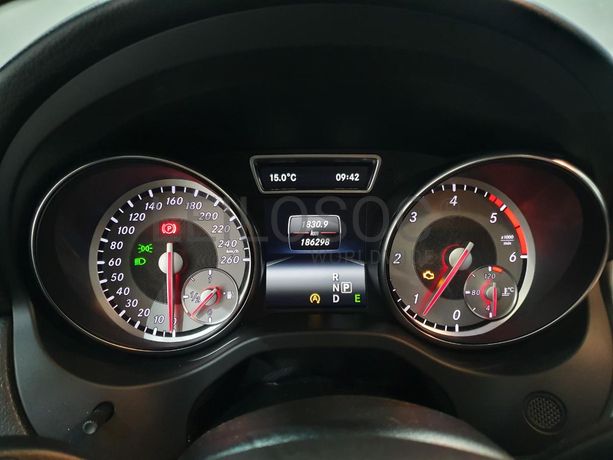 Mercedes-Benz CLA 200 CDI KIT AMG · Ano 2015