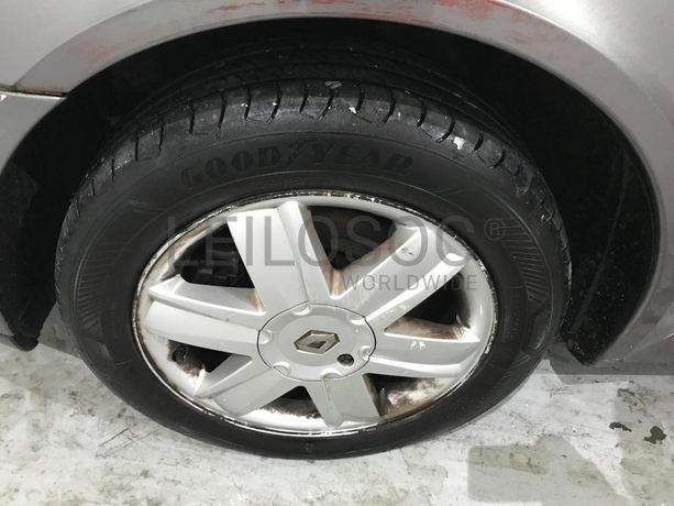 Renault Laguna 1.9 DCI · Ano 2004