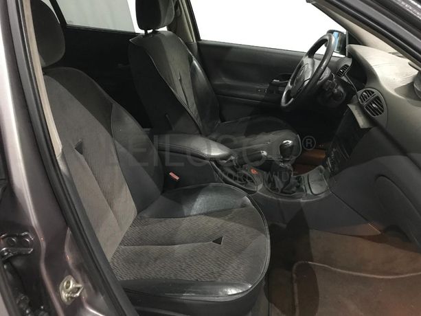 Renault Laguna 1.9 DCI · Ano 2004