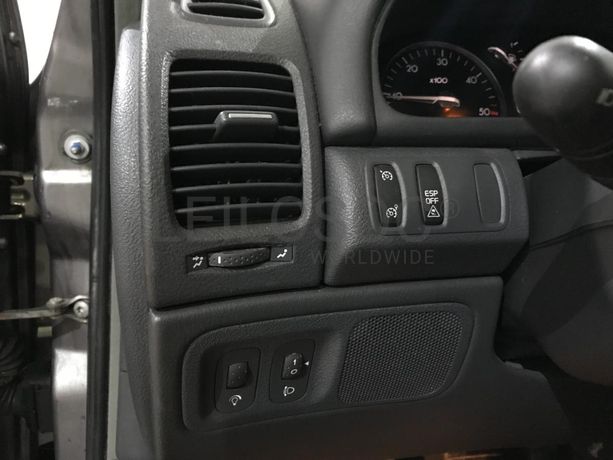 Renault Laguna 1.9 DCI · Ano 2004