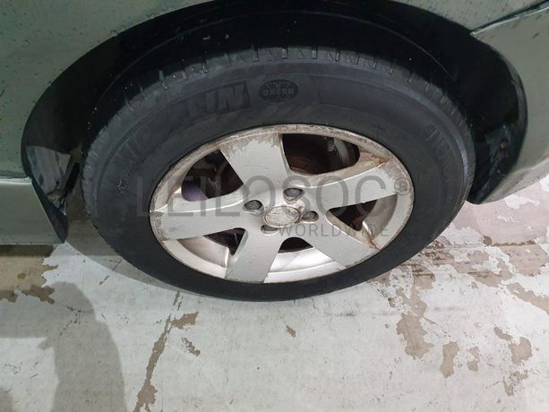 Toyota Corolla 1.4D · Ano 2004