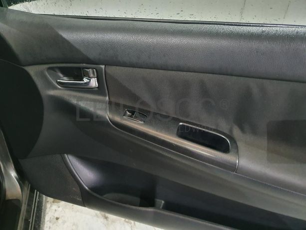 Toyota Corolla 1.4D · Ano 2004