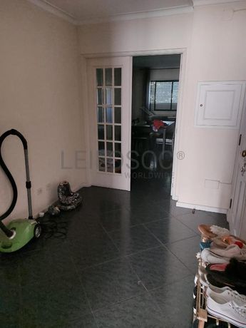 LEILÃO SUSPENSO · Apartamento T4  + Garagem · Vila das Aves