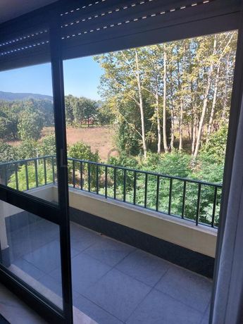 LEILÃO SUSPENSO · Apartamento T4  + Garagem · Vila das Aves