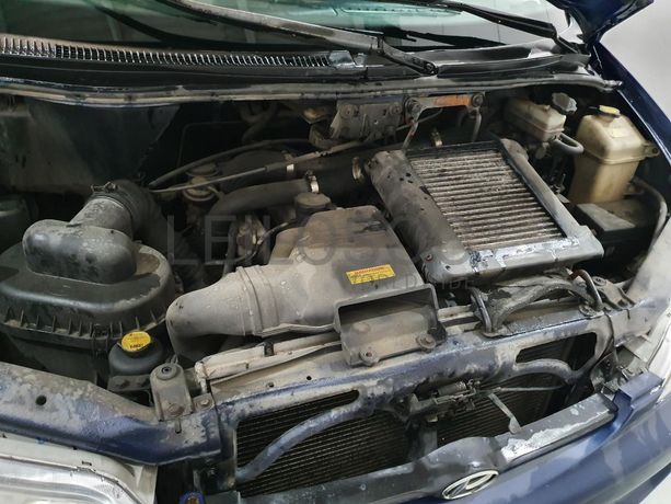 Hyundai H1 2.5 TD · Ano 2000