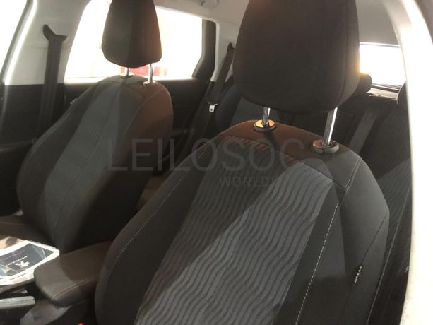 Peugeot 308 · Ano 2015