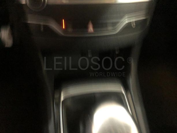Peugeot 308 · Ano 2015