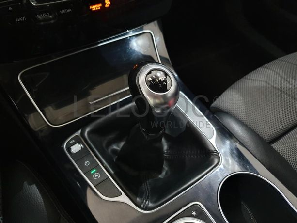 Mercedes-Benz C200 bluetec 1.6D · Ano 2015