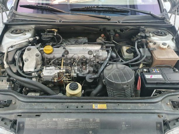 Renault Laguna 1.9 DTI · Ano 1999