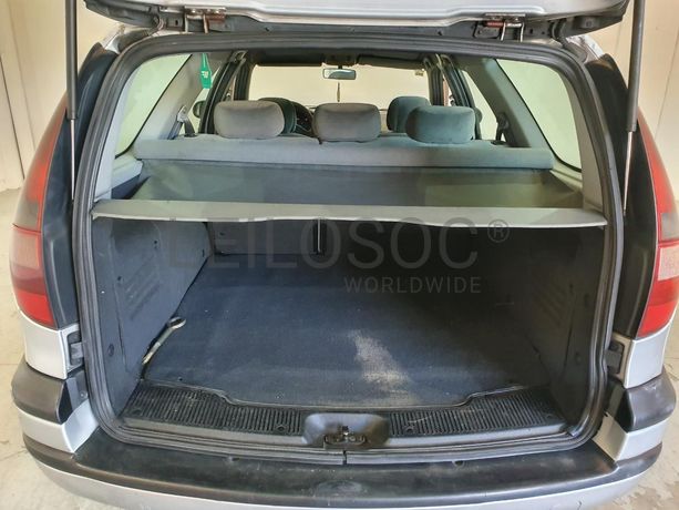 Renault Laguna 1.9 DTI · Ano 1999