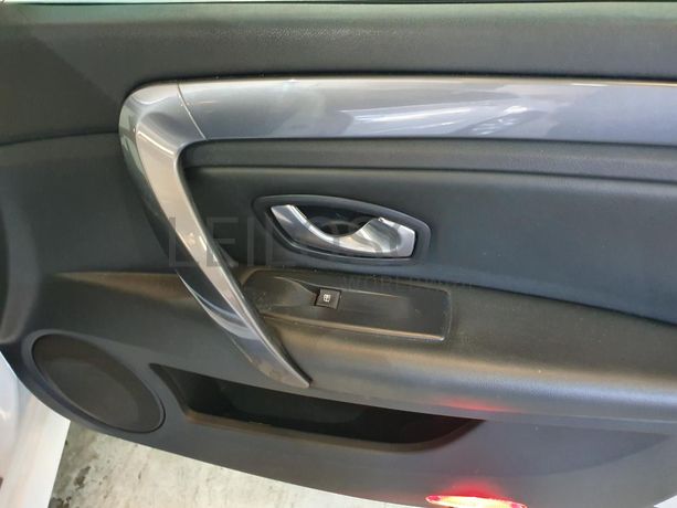 Renault Laguna 2.0 DCI · Ano 2010