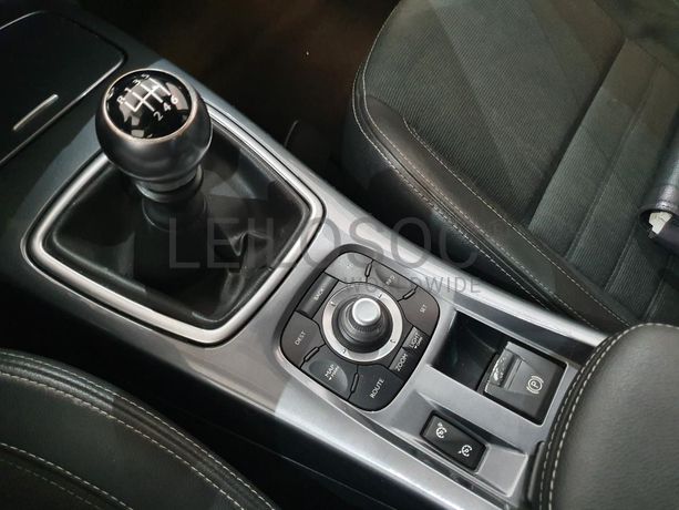 Renault Laguna 2.0 DCI · Ano 2010