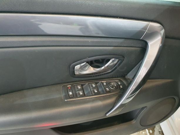 Renault Laguna 2.0 DCI · Ano 2010