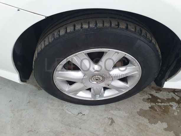 Renault Laguna 2.0 DCI · Ano 2010