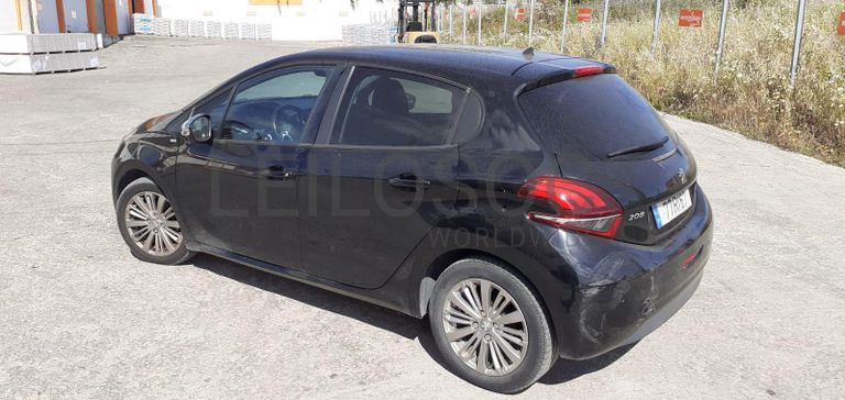 Peugeot 208 1.6 HDI · Ano 2016
