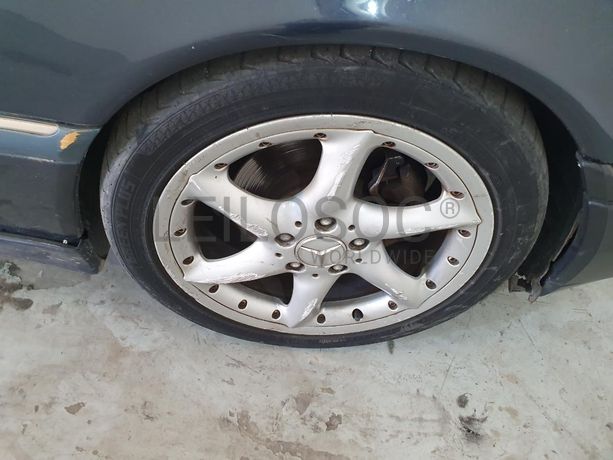 Mercedes-Benz C220 CDI · Ano 1998