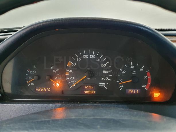 Mercedes-Benz C220 CDI · Ano 1998
