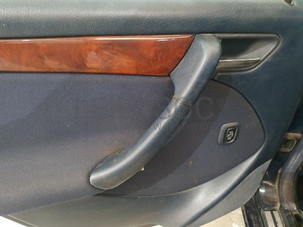 Mercedes-Benz C220 CDI · Ano 1998