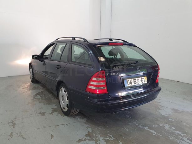 Mercedes-Benz C200 CDI · Ano 2004