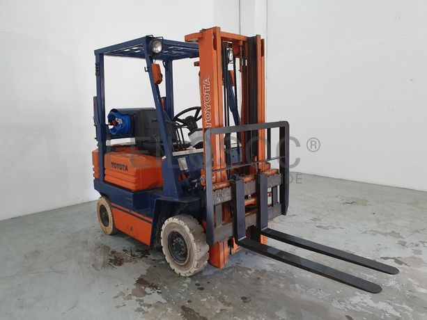 Empilhador Toyota 1500 KG