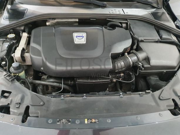Volvo V60 2.0 · Ano 2011