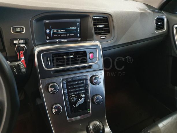 Volvo V60 2.0 · Ano 2011
