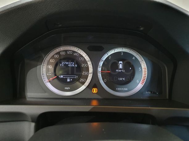 Volvo V60 2.0 · Ano 2011