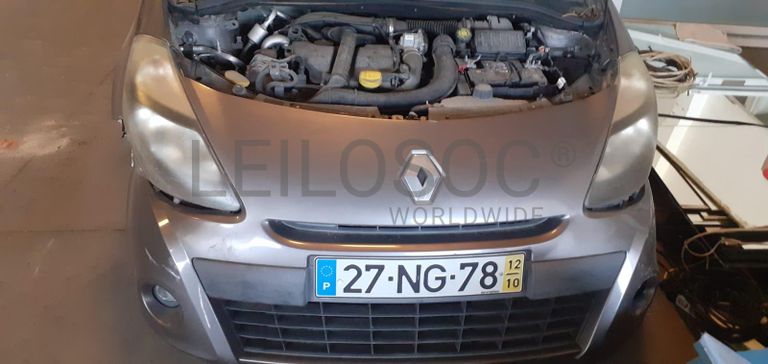 Renault Clio III Grandtour 1.5 DCI · Ano 2012